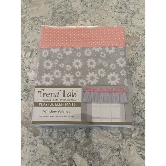 Trend Labs Daisy’s and Dots Window Valance - Picture 4 of 4